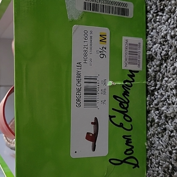 Sam Edelman slides - Picture 3 of 3